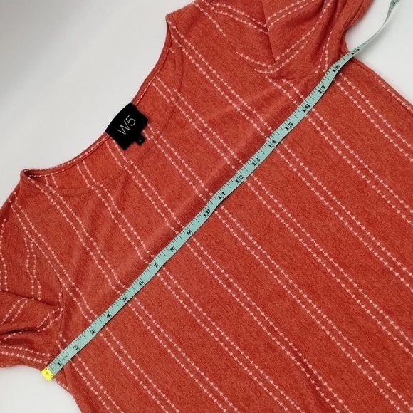 Anthropologie W5 Red Dotted Top Size Large - Picture 8 of 10
